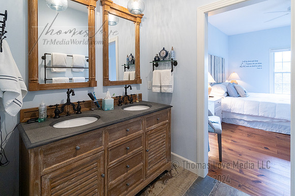 20E Cottage-40