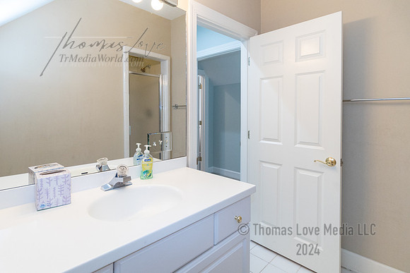 20E Cottage-51